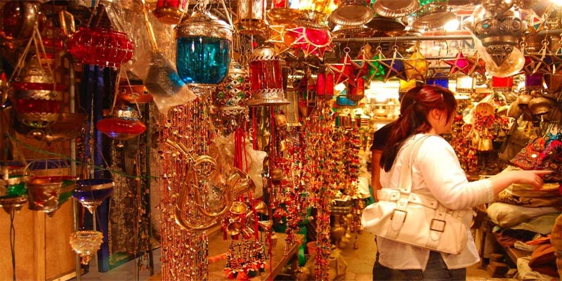 decorative items market in Delhi