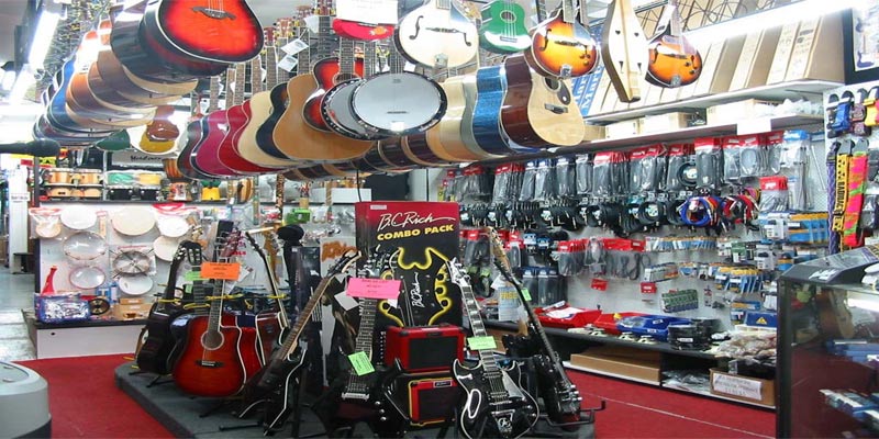 musical instruments shop in Delhi