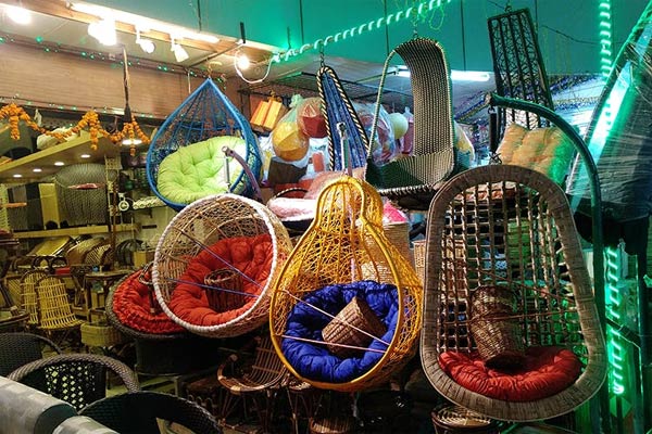 Know These Top 5 Decorative Items Market  in Delhi