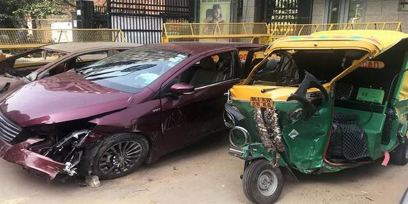 NEW DELHI: Minor Rams Car into Auto, 1 Dead